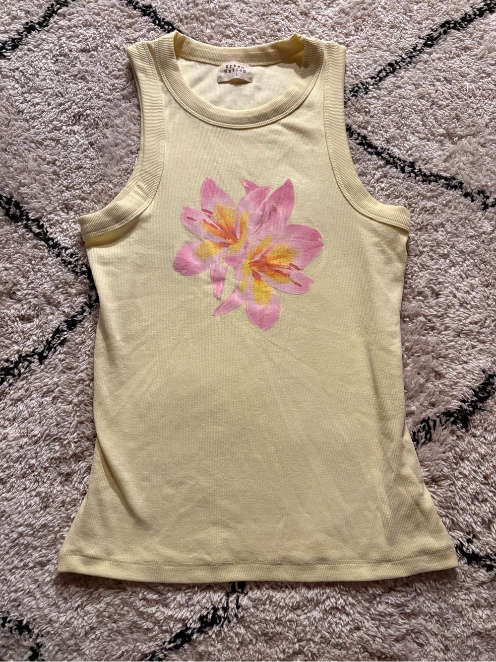 Hibiscus Butter Yellow Graphic Tank Top Size L